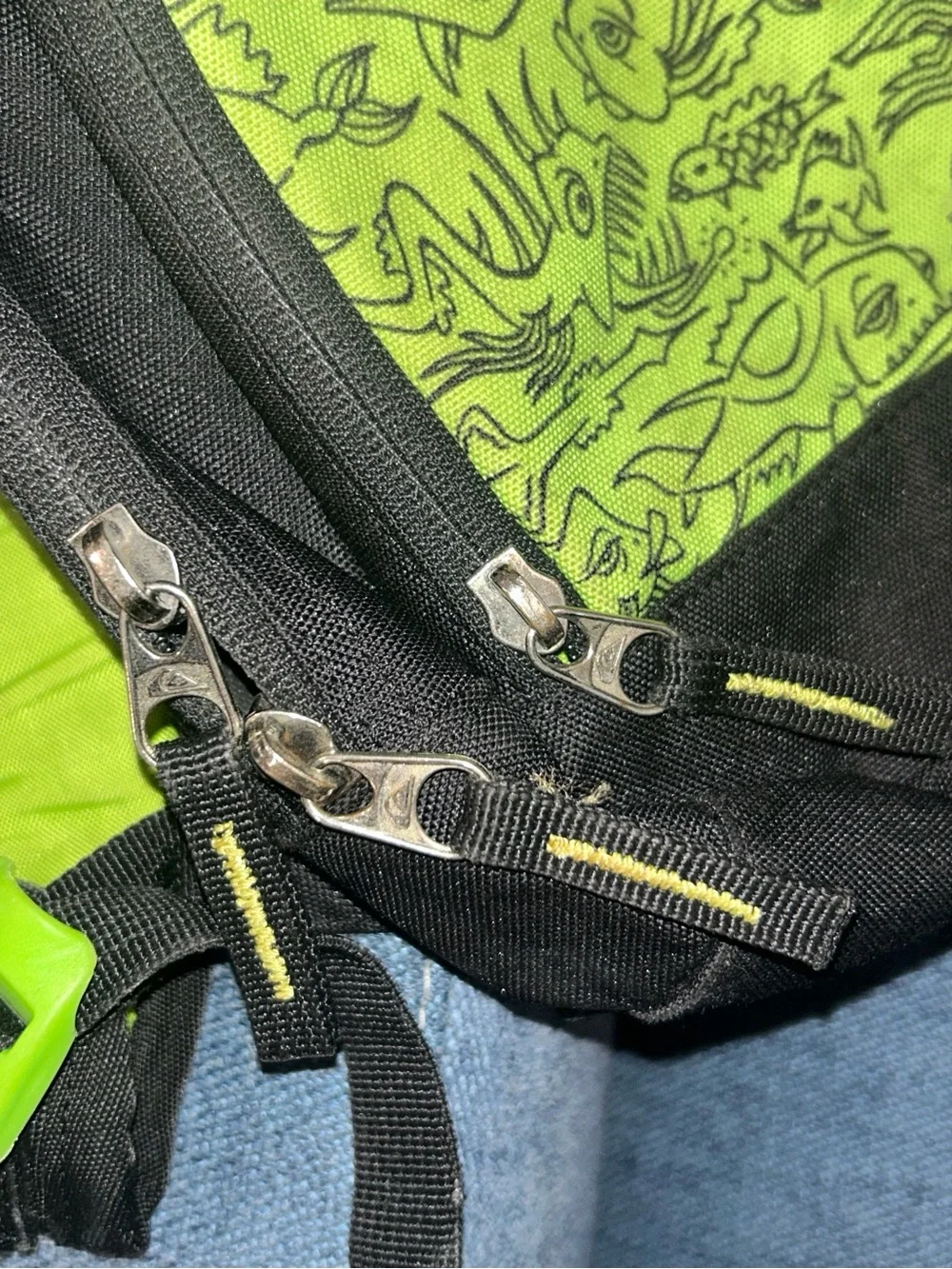 Quiksilver Chompine backpack neon green & black fish graphic 12L small size NICE